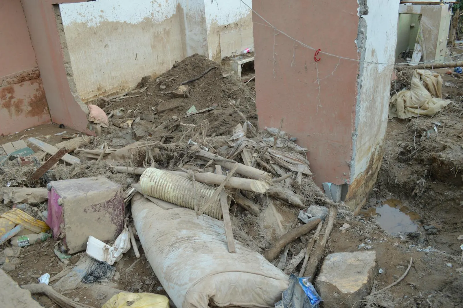 Contact Fairfax Water Damage Pros — 24/7 emergency restoration line, Fairfax VA 22030